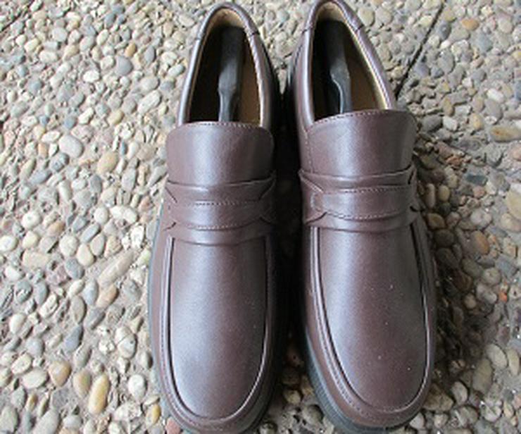 Bild 6: Herrn Schuhe