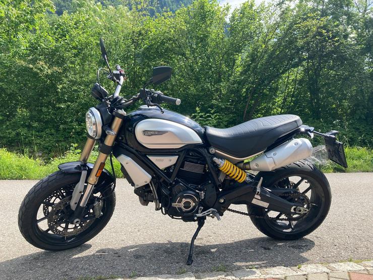 Ducati Scrambler 1100 Naked Bike