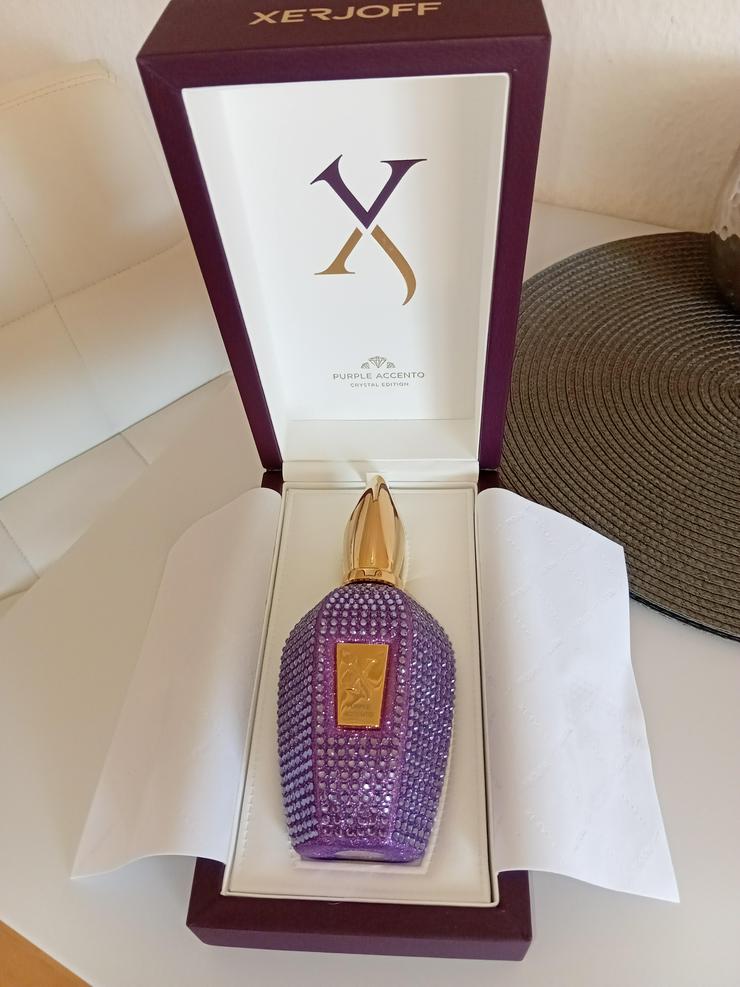 Bild 4: (NEU) Verkaufe 1 Flasche Purple Accento Crystal Edition 100ml.