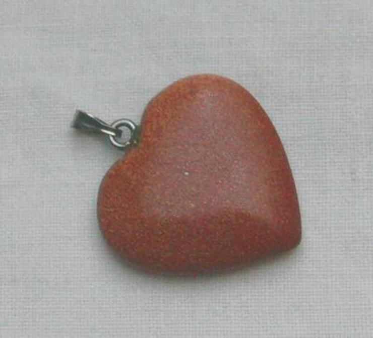 Bild 5: Herzanhänger mit den Edelstein Gildfluss