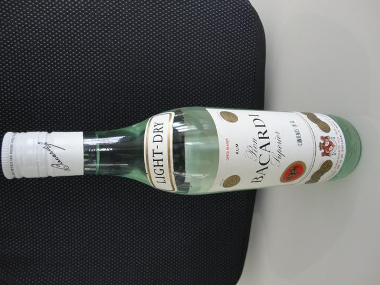 Bild 2: Bacardi Superior Carta Blanca 70cl 38% light dry NEU 70er Jahre