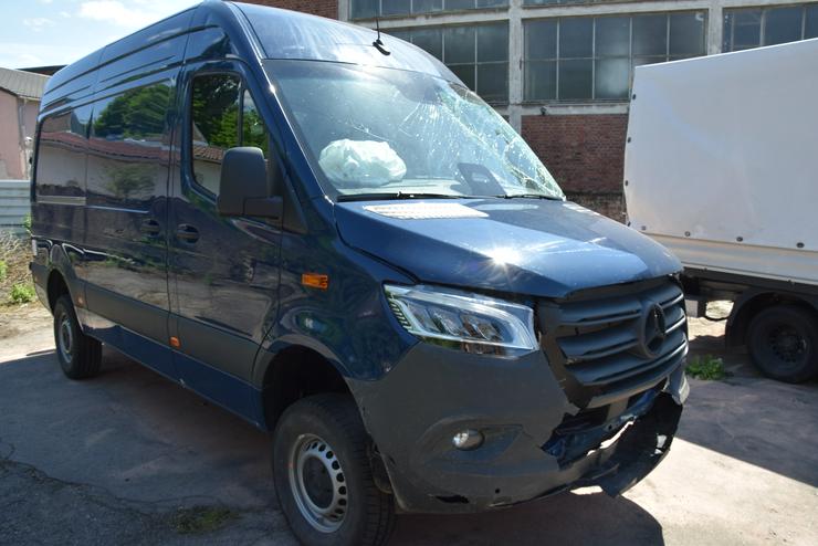 Mercedes-Benz Sprinter 319 CDI Allradantrieb 4x4 PRO Automatik 9G-TRONIC Standheizung AHK Kamera Klima Tempomat