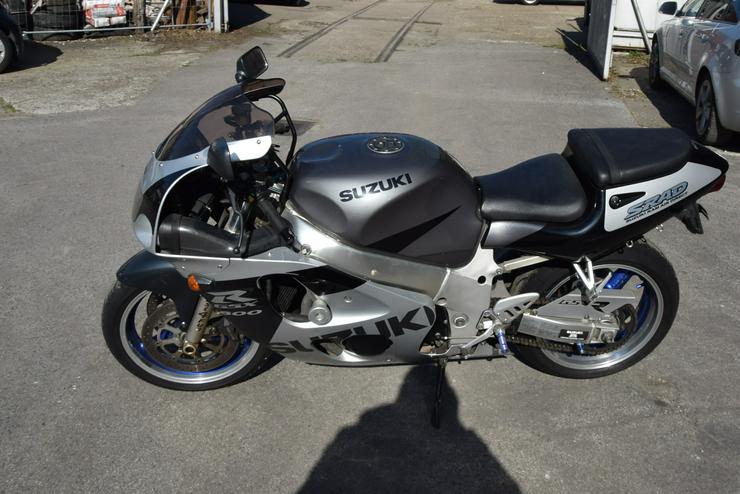 Bild 2: Suzuki GSX-R 600 BOS Carbon Sportauspuff Motorradständer Soziusab