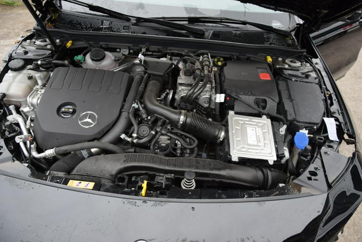 Bild 17: Mercedes-Benz CLA 250 Shooting Brake CLA 250 e Edition Progressive Automatik Kamera Klima Navi Tempomat Teilleder