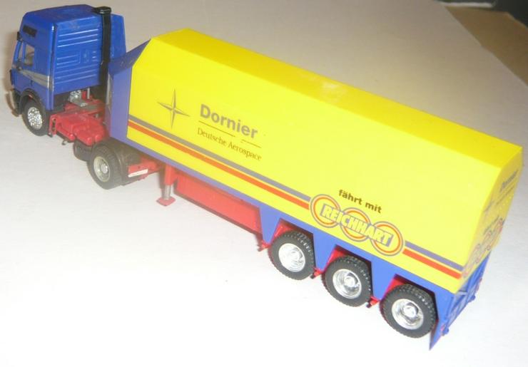 Bild 4: Herpa 1:87 2 LKW MAN F2000 Zugmaschine MB SK1850 Glastransporter