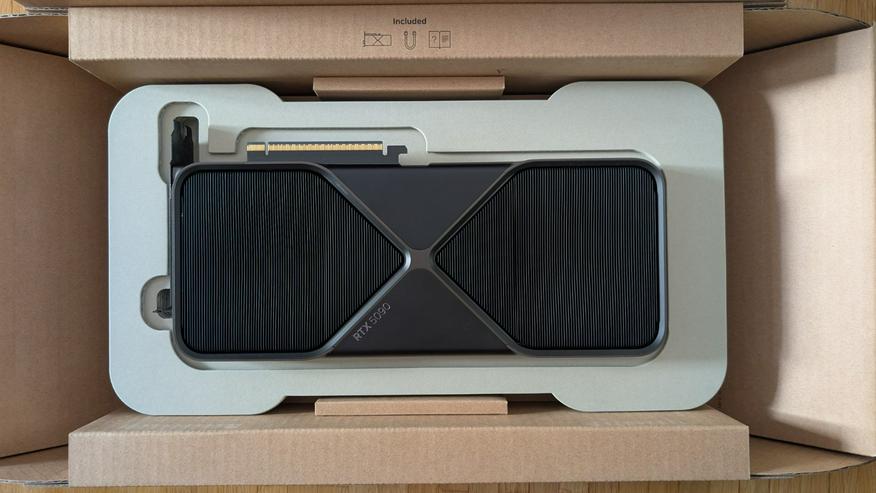 Nvidia GeForce RTX 5090 FE  32GB Grafikkarte