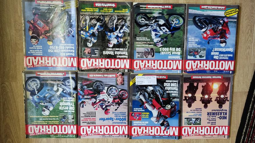 Bild 4: "Motorrad"-Zeitschriften aus Jahrgang 1988, 1990 und 1991