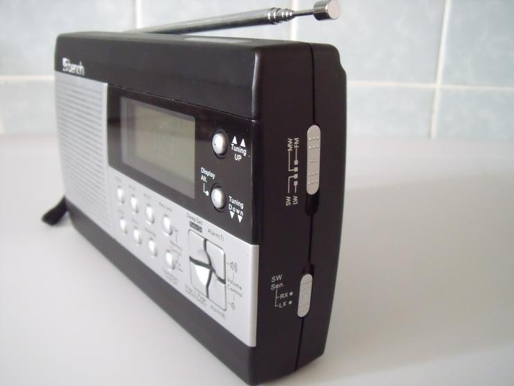 Bild 4: Tragbares  UKW FM AM  Radio Tisch Radio tragbar Bataree.+ Geschenk .