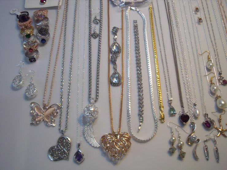 Bild 10: Konvolut Schmuck Silber 925, Gold 24 Kr , Ketten Ringe,Ohringe..Ca 75 Stück .