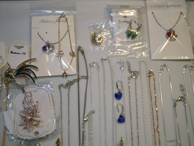 Bild 6: Konvolut Schmuck Silber 925, Gold 24 Kr , Ketten Ringe,Ohringe..Ca 75 Stück .