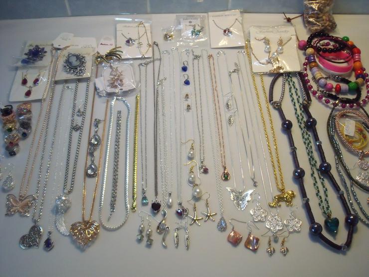 Bild 13: Konvolut Schmuck Silber 925, Gold 24 Kr , Ketten Ringe,Ohringe..Ca 75 Stück .