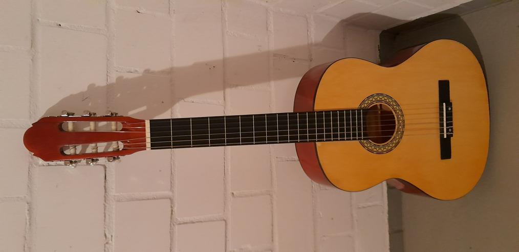Bild 2: Neue Akustik-Gitarre mit Tragetasche und Zubehör zu verkaufen