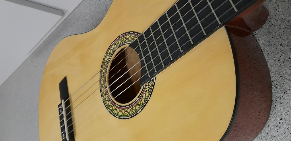 Bild 5: Neue Akustik-Gitarre mit Tragetasche und Zubehör zu verkaufen