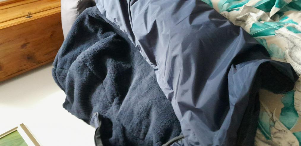 Bild 3: Neu, unbenutzt: 1 Sitzsack für Rollstuhlfahrer, dunkelblau, ganz mit Webpelz gefüttert