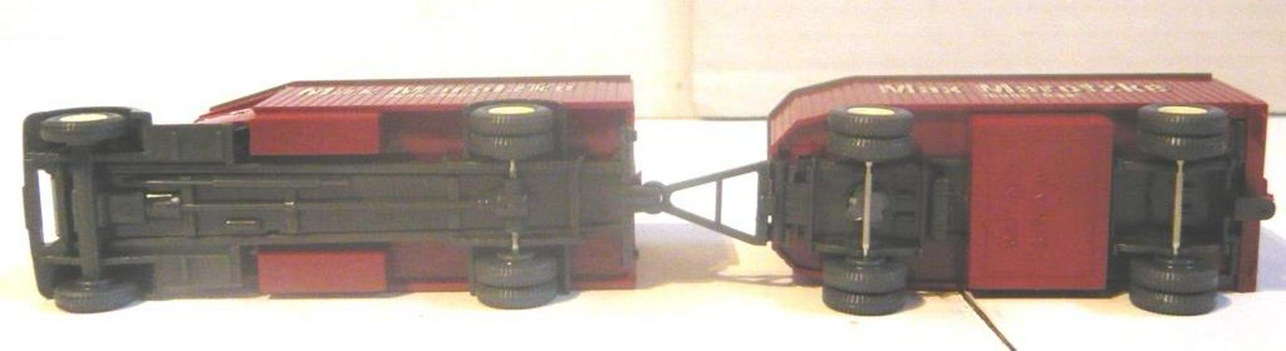 Bild 6: Wiking H0 Oldtimer MB L2500 Kofferzug Hanomag ST100 mit 2 Hänger