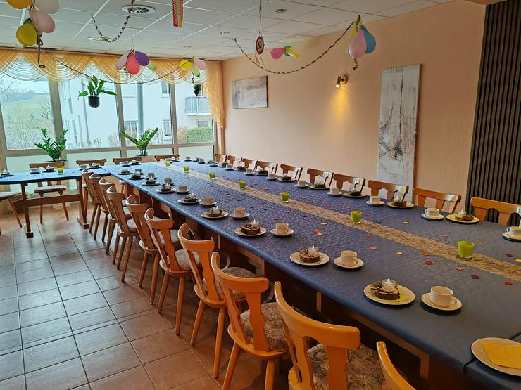 Bild 8: Eventlocation, Veranstaltungsraum, Partyraum, Schulanfang, Feiern, Workshop