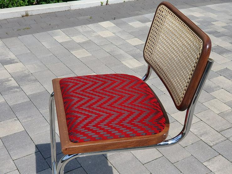 Bild 9: Klassischer Barhocker im Bauhaus-Stil