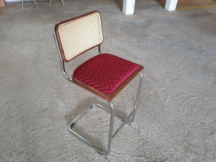 Bild 5: Klassischer Barhocker im Bauhaus-Stil