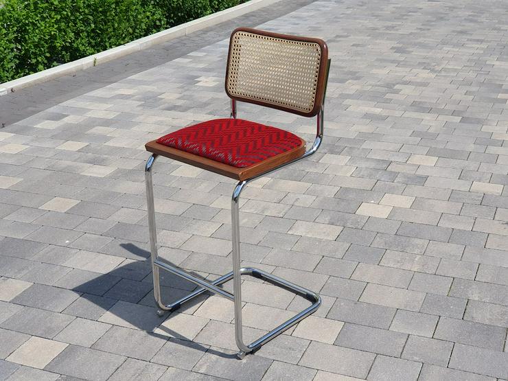 Bild 8: Klassischer Barhocker im Bauhaus-Stil