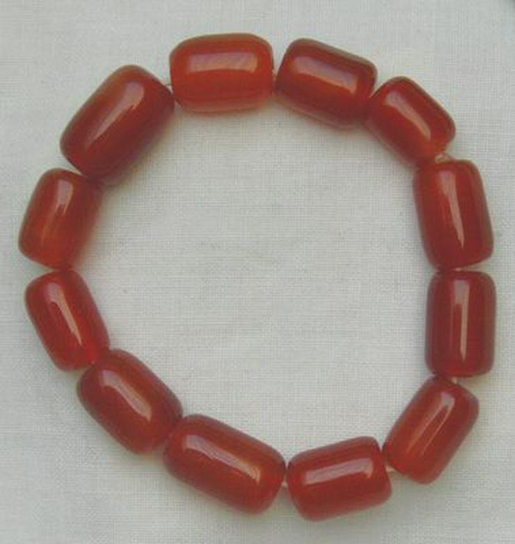 Bild 2: Edelsteinarmband mit einen Karneol