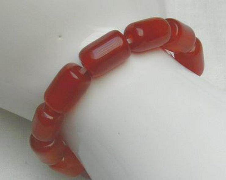 Bild 3: Edelsteinarmband mit einen Karneol