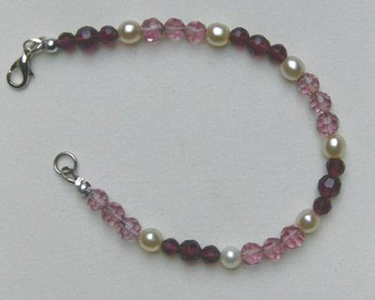 Bild 2: Armband, Kristallperlen in violetttönen und Perlen