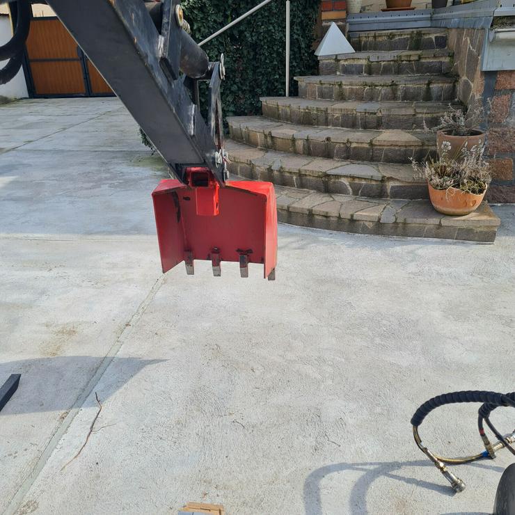 Bild 4: Minibagger RH-D500 mit Räder