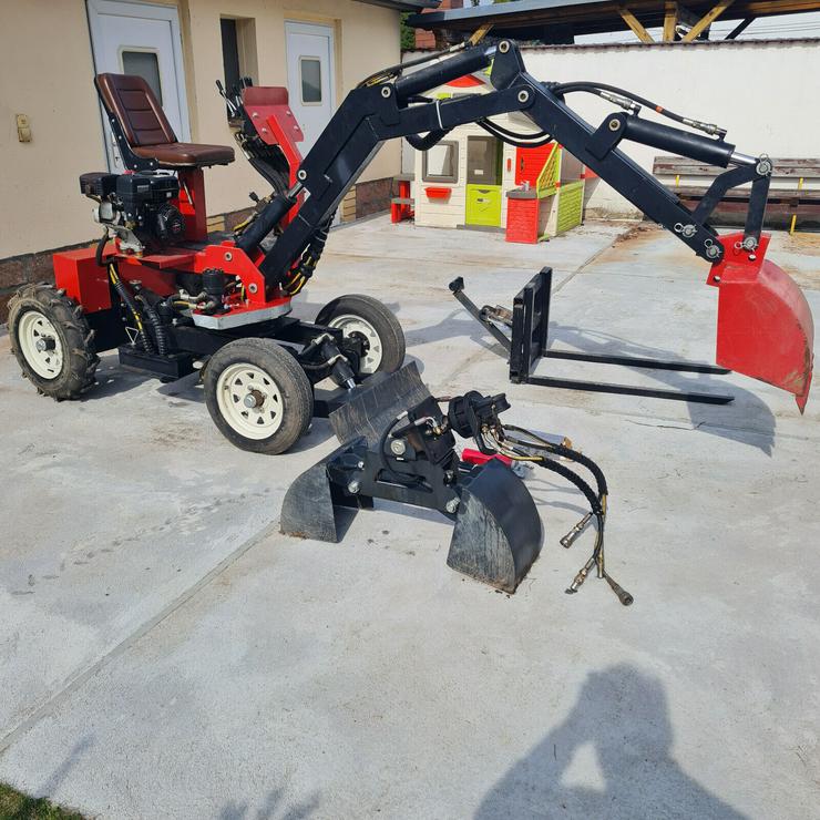 Bild 2: Minibagger RH-D500 mit Räder