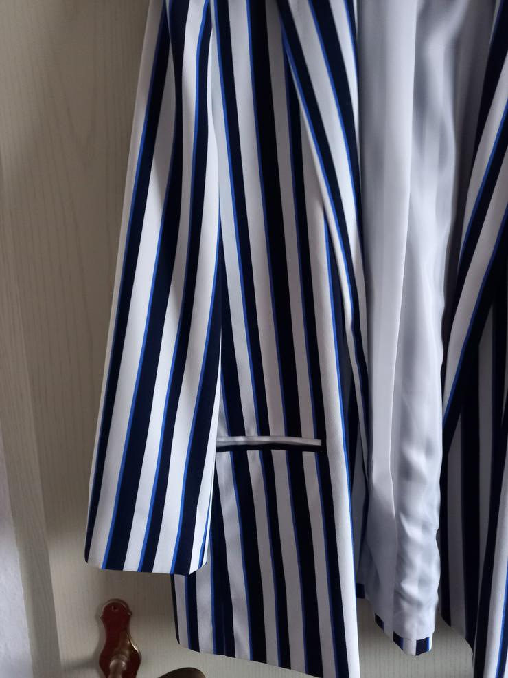 Bild 5: Viva Cortesa Damenblazer Gr. 48 | Blau-Weiß gestreift | Schulterpolster | Elegant & Zeitlos!