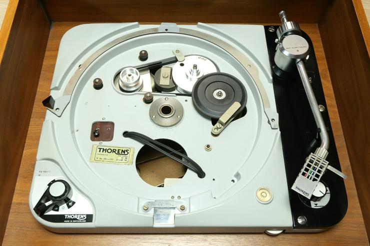 Bild 3: Thorens TD 124 MK II Plattenspieler im Case