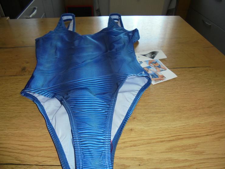 Bild 2: NEU: Damen Badeanzug blau gestreift Gr. 36 v. Camaro