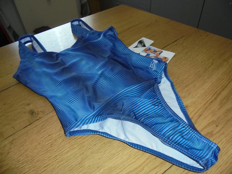 Bild 4: NEU: Damen Badeanzug blau gestreift Gr. 36 v. Camaro