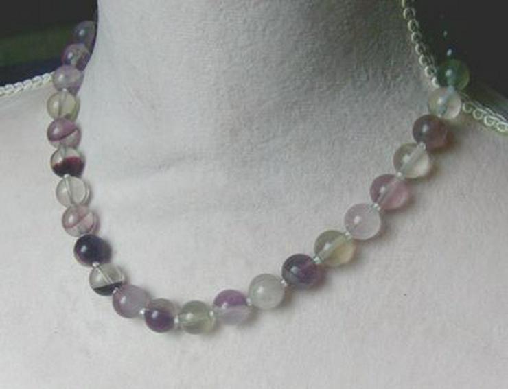 Bild 6: Edelsteincollier mit dem Fluorit