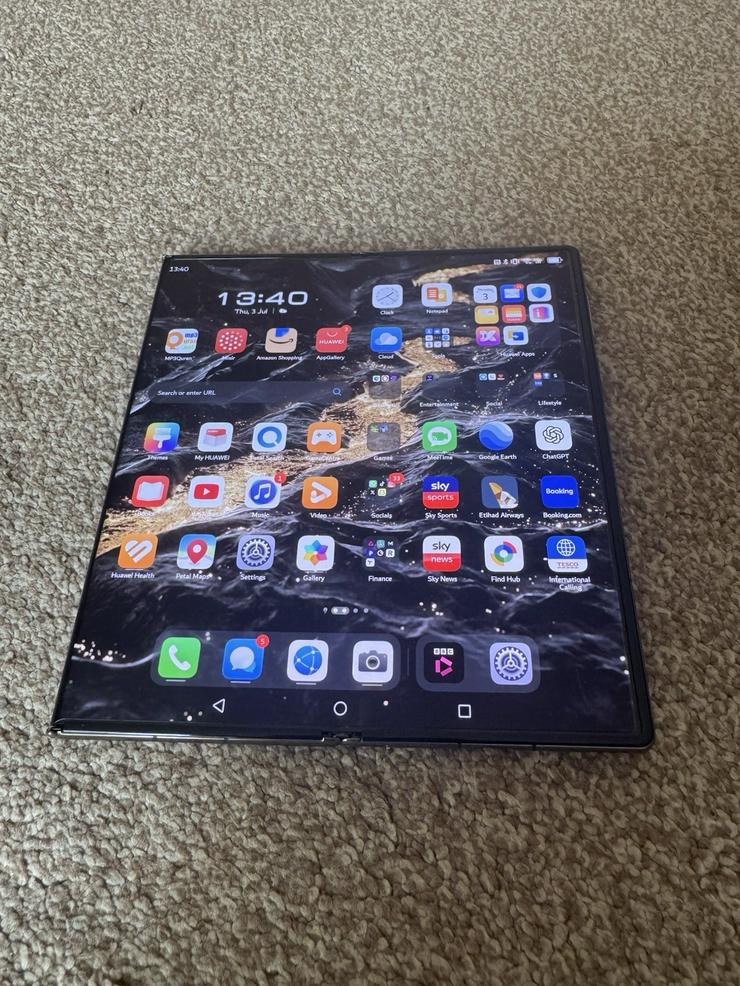 Huawei Mate XT TRI-FOLD 