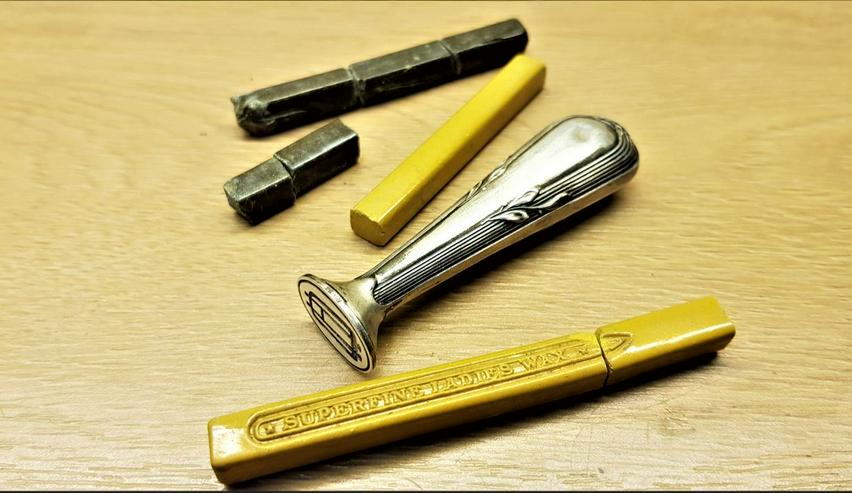 Bild 11: Siegel Stempel 1938 SILBER Initialen Prägung OH