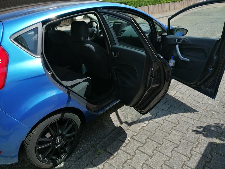 Bild 13: Ford Fiesta Titanium 1.4 Automatik/42.000km/2012/
