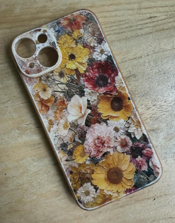 Bild 8: iPhone 14 * Farbe Weiß * Preis VB 