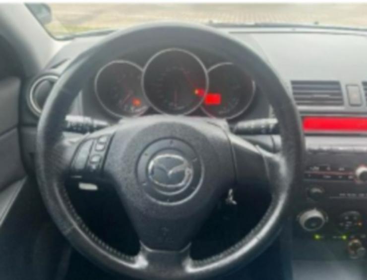 Bild 9: Mazda3 TÜV bis 01/2026. Das Auto ist fahrbereit aber abgemeldet.