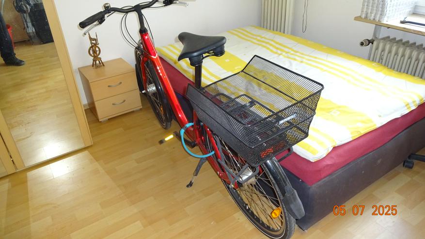 Bild 2: Damenfahrrad / Tiefeinsteiger zu verkaufen