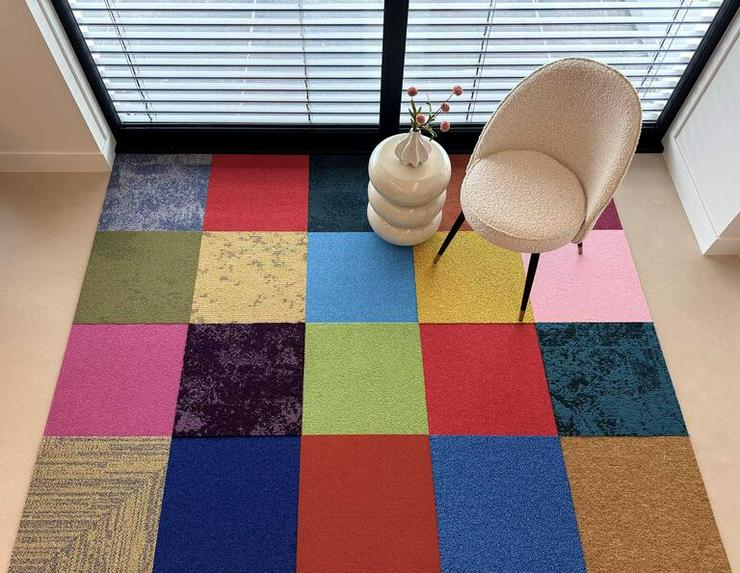 Bild 9: Dekorative Teppichfliesenmischungen in Grau, Braun, Beige, Farbe