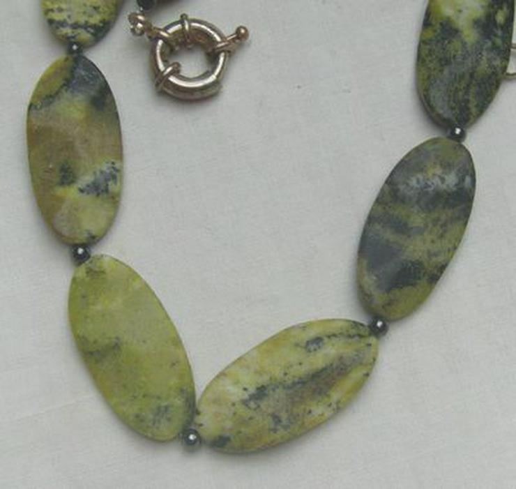 Bild 4: Longkette mit einen Türkis und Hämatitperlen