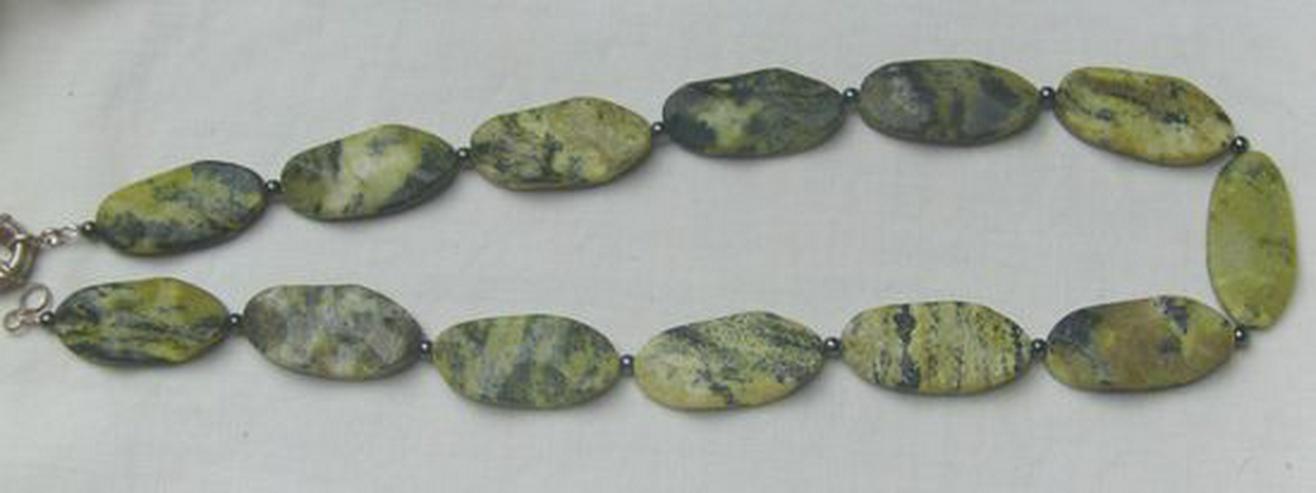 Bild 5: Longkette mit einen Türkis und Hämatitperlen