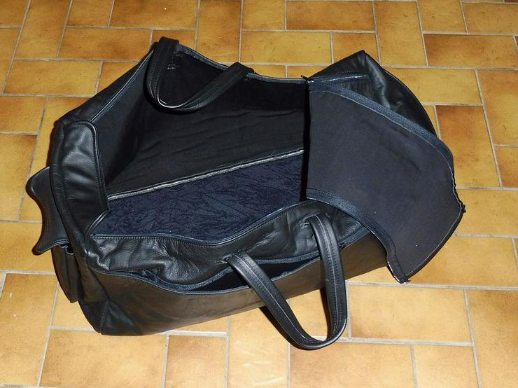 Bild 6: Reise-und Sporttasche schwarz Leder 60x23x24 cm ca 30 l