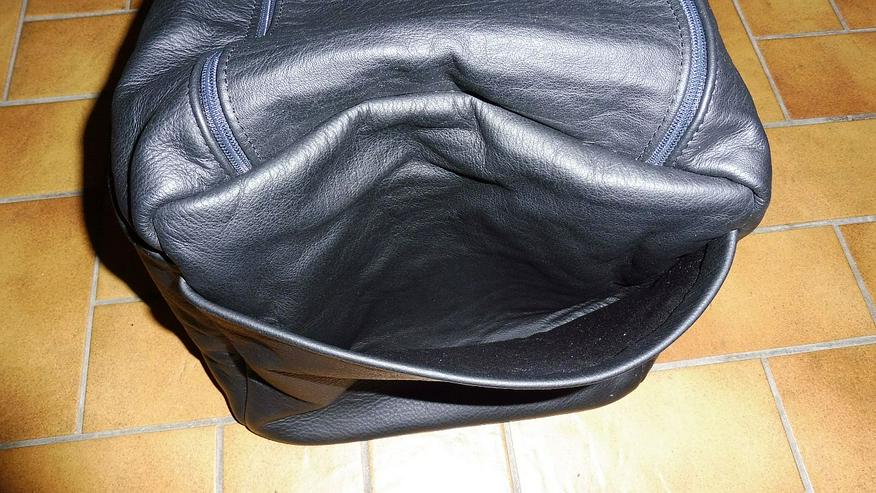 Bild 4: Reise-und Sporttasche schwarz Leder 60x23x24 cm ca 30 l