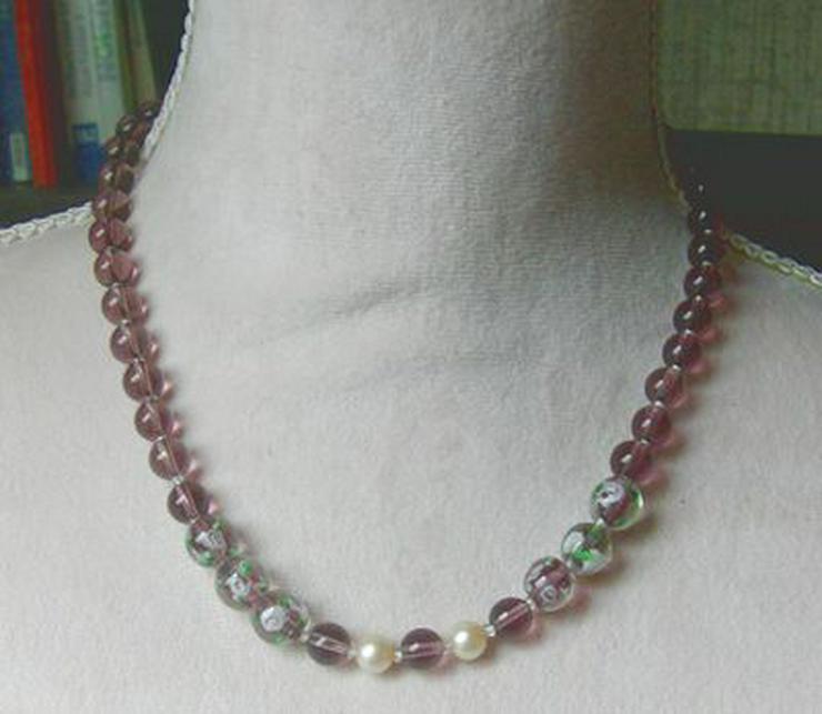 Bild 7: attraktive Glasperlenkette