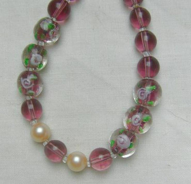 Bild 3: attraktive Glasperlenkette