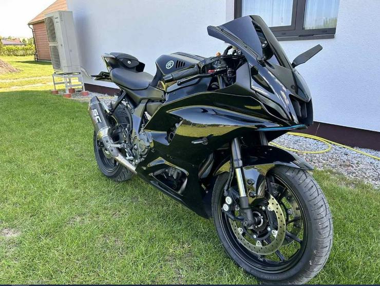 Yamaha YZF R7