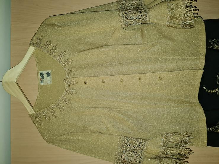 Bild 5: Auflösung von Markenware 1 Herrenanzug und Markenware verschiedener Damenbekleidungen