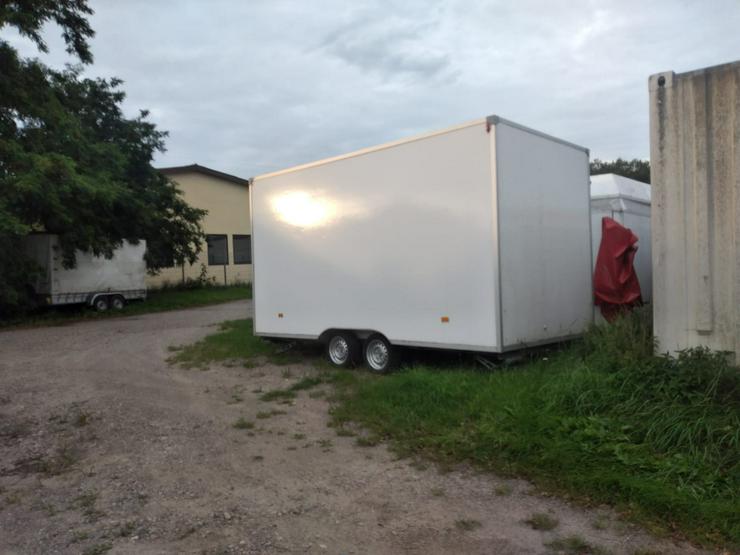 Bild 4: Verkaufsanhänger 