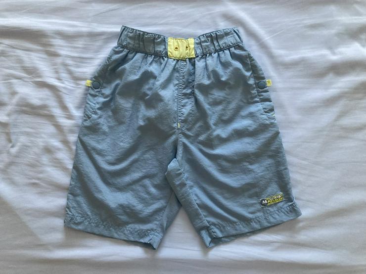 NEU Bermuda Shorts Sporthose Gr. 140 hellblau, mit Innenhose